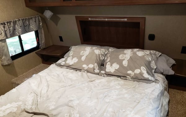 Alicia's Keystone Sprinter Travel Trailer