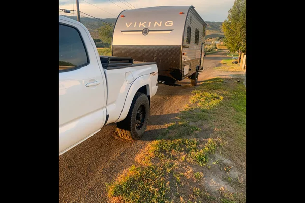 Kelsey's Viking 17BH Travel Trailer