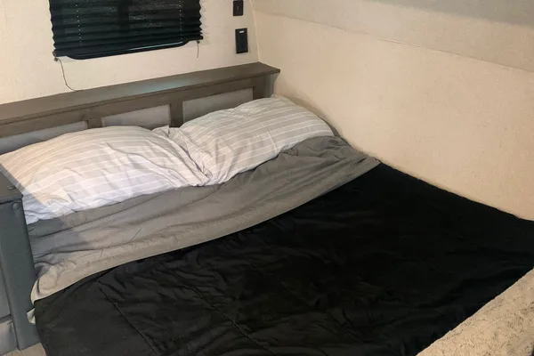 Kelsey's Viking 17BH Travel Trailer