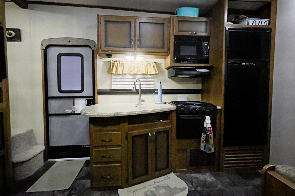 Steve & Candis Rezerve Fifth Wheel Bunkhouse
