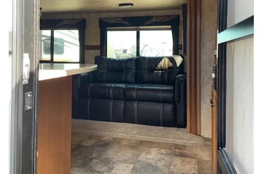 Lorah's Maple Country Crossroads Travel Trailer