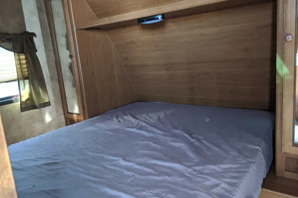 Lorah's Maple Country Crossroads Travel Trailer