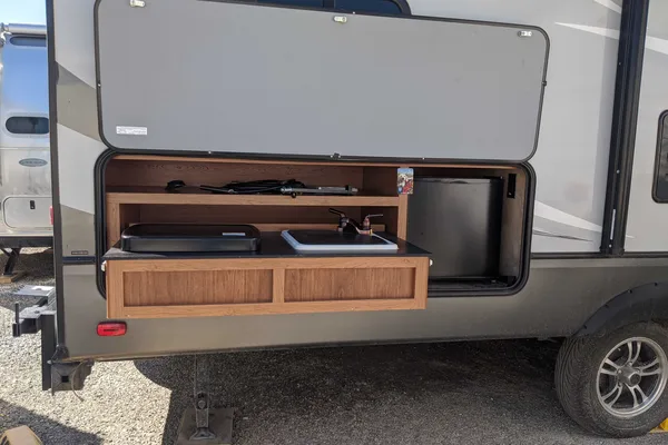 Lorah's Maple Country Crossroads Travel Trailer