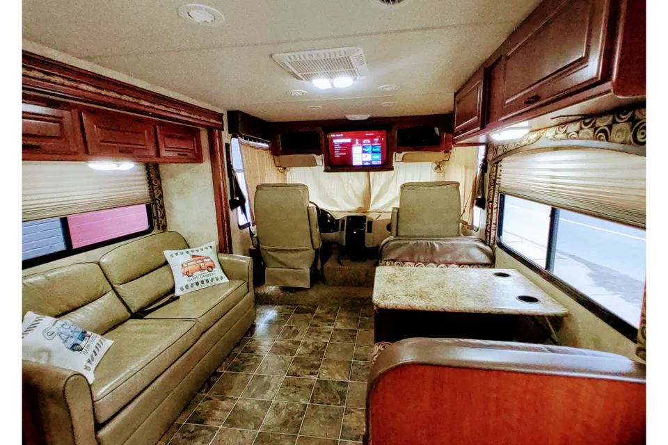 Lea's Thor Motor Coach 31G Class A