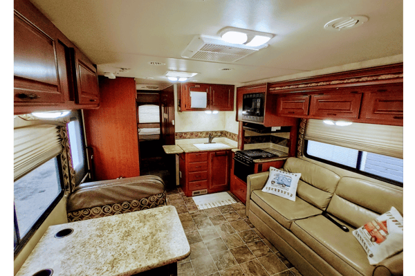 Lea's Thor Motor Coach 31G Class A
