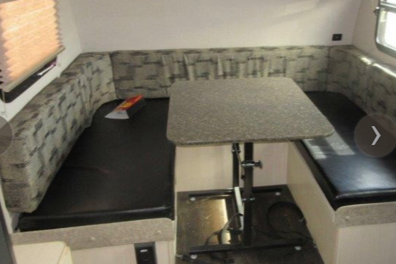 Lightweight Winnebago Minnie Drop Travel Trailer