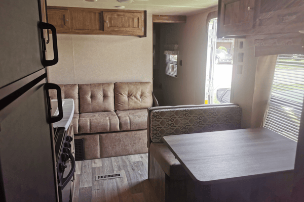 2019 Palomino Puma XLE