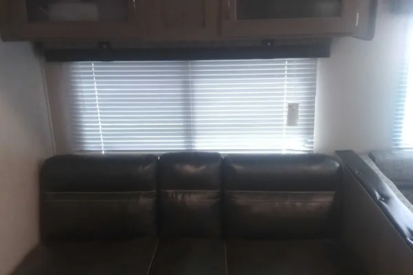 James's Palomino Puma 27 rbqc Travel Trailer