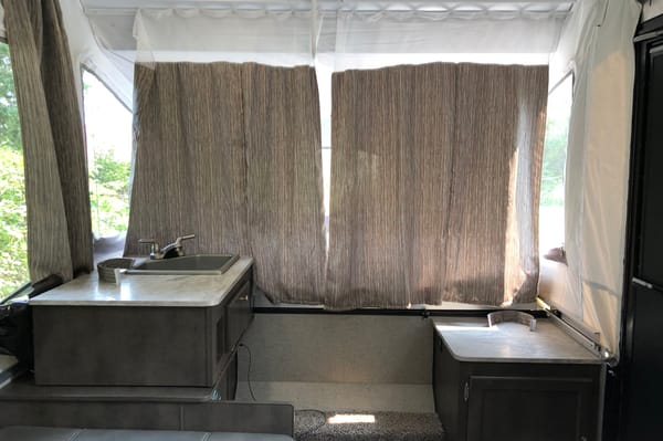 Patrick's Flagstaff 176 Tent Trailer