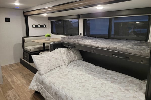 Adventure-Ready SUV Towable Trailer – Sleeps 7!
