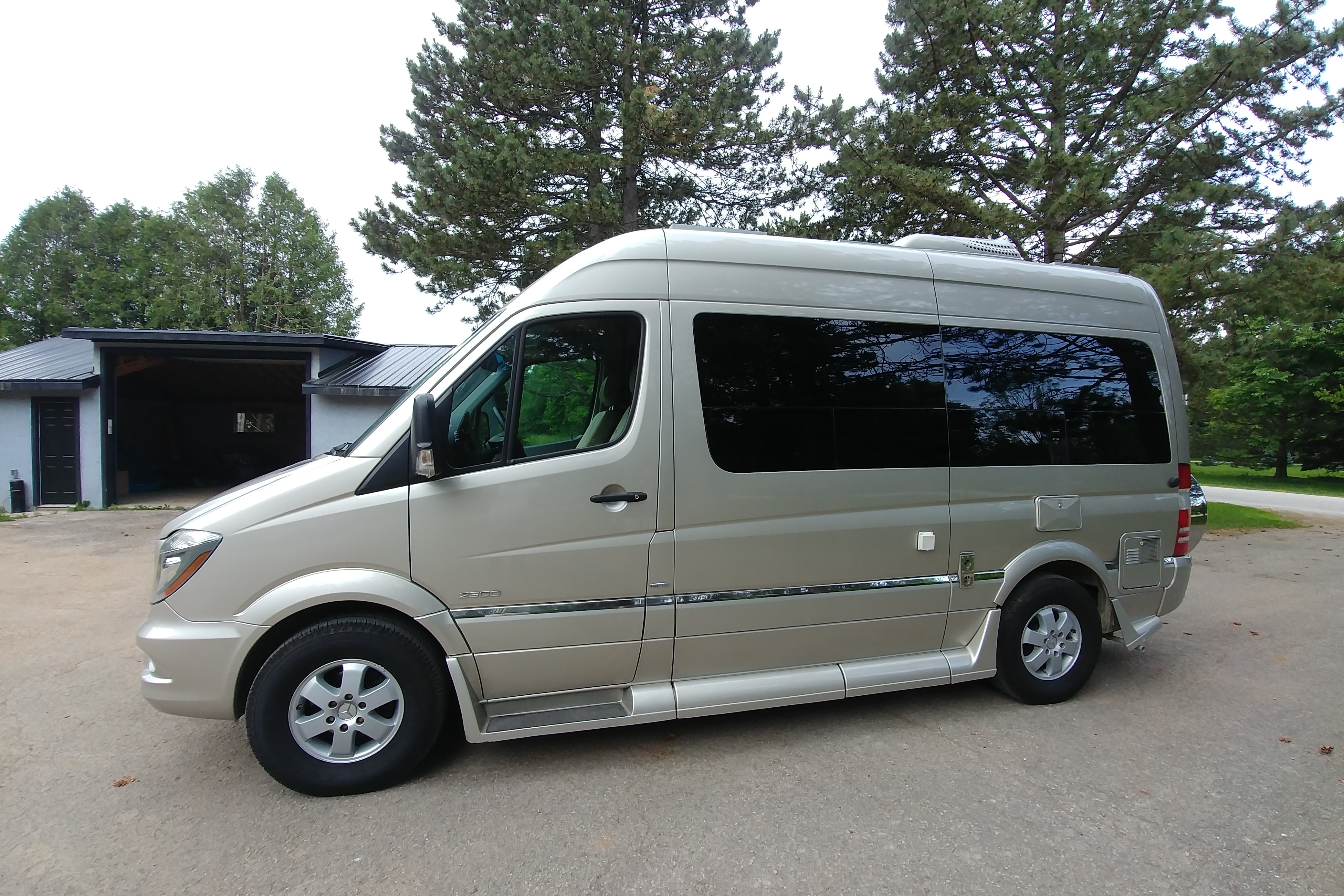 Andrew's Roadtrek SS Agile
