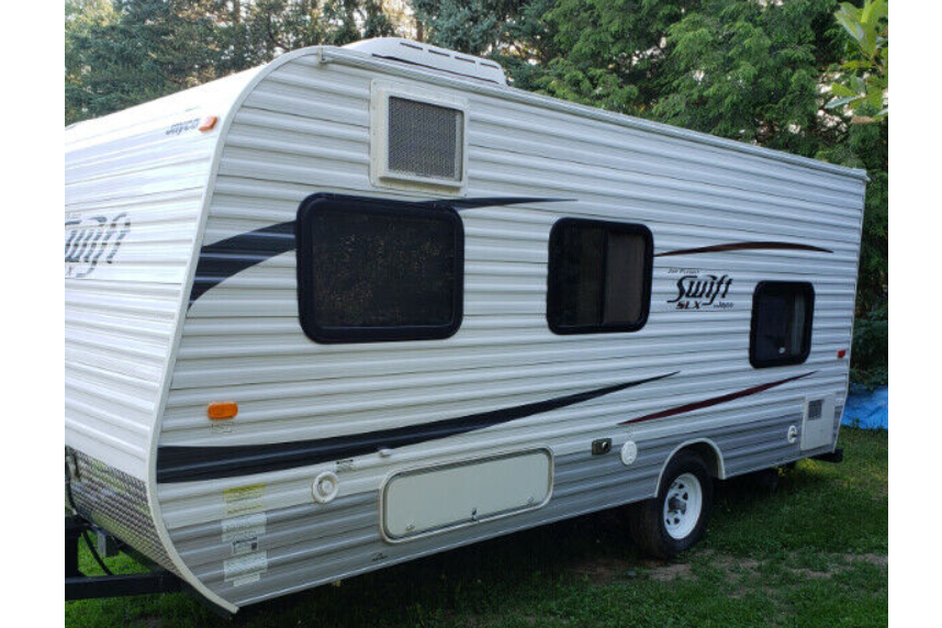 SUV & MINIVAN towable. GVWR under  3500lbs 4&7 pin. Bunk bed  Jayco Jay flight swift   Trailer