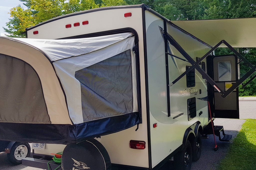 Jayco 2017 - 17XFD 3 beds