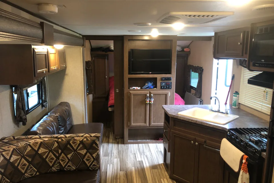 2016 Shasta Flyte 3150k Bunk Model