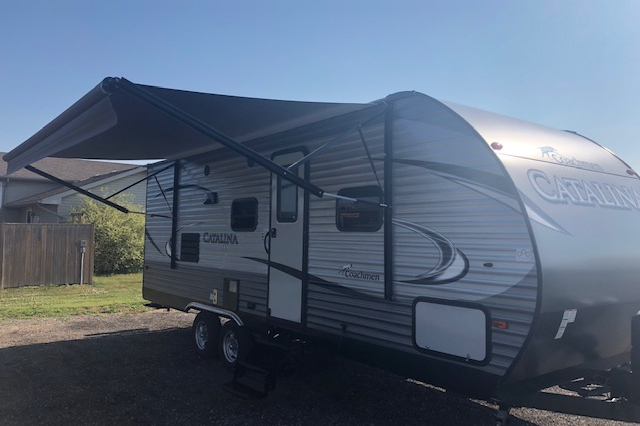 Coachmen Catalina 221 TBS Travel Trailer
