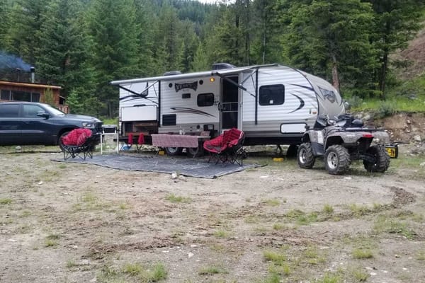 THE PLACE TO BE! Family Friendly Camping Forest River Wildwood