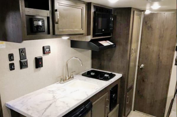 Chris's Jayco 184 BS Baja Travel Trailer