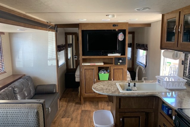 Pete and Adi's Travel Trailer - Start Making Memories