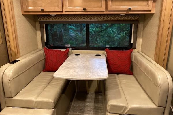 "Mercedes" Thor Motor Coach Citation 24ss Class C