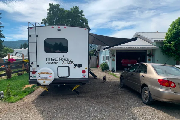 Shadoe's Flagstaff Microlite Travel Trailer