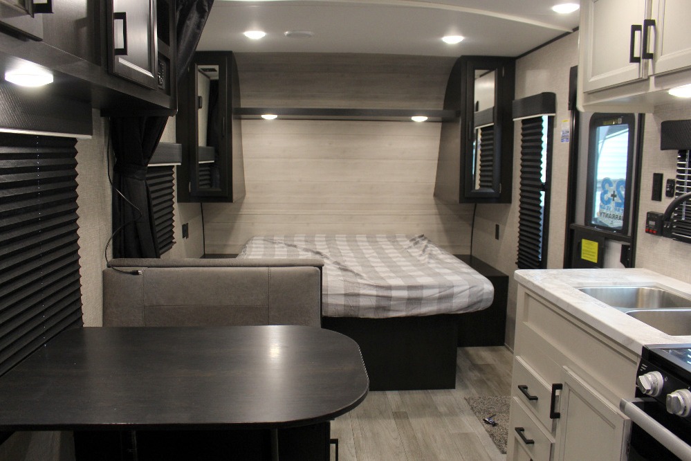 Catherine's Jayco Jay Flight SLX 224BH Travel Trailer