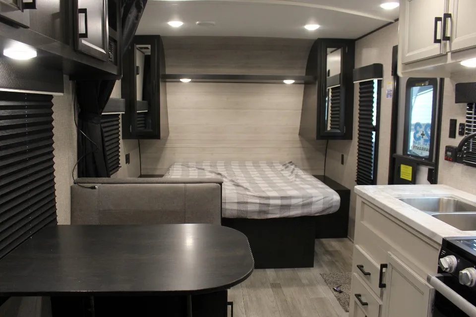 Catherine's Jayco Jay Flight SLX 224BH Travel Trailer