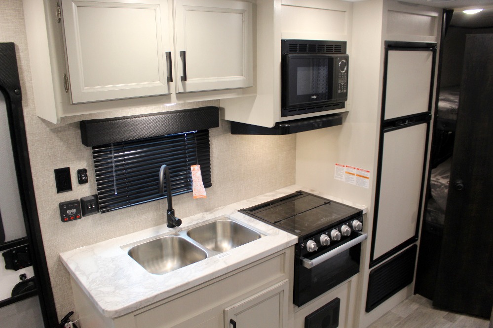 Catherine's Jayco Jay Flight SLX 224BH Travel Trailer