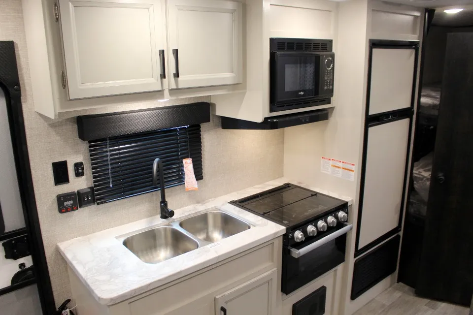 Catherine's Jayco Jay Flight SLX 224BH Travel Trailer