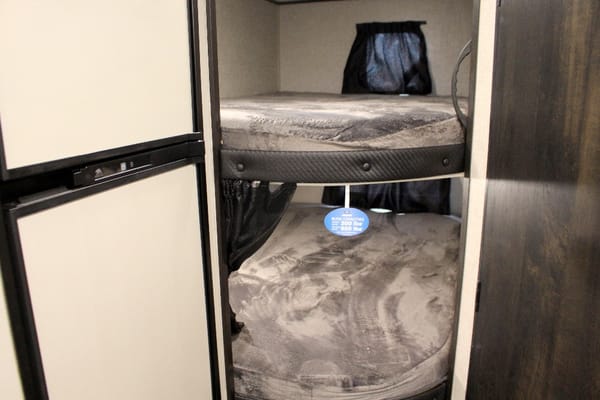 Catherine's Jayco Jay Flight SLX 224BH Travel Trailer
