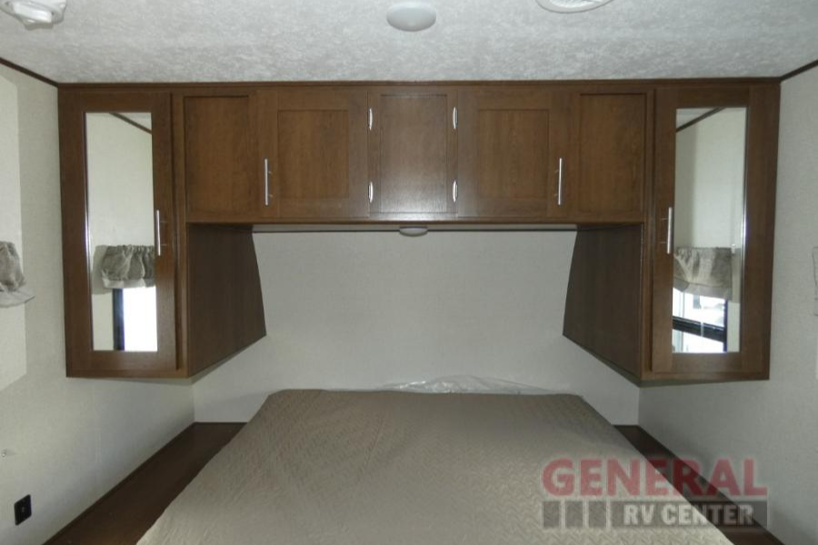 Sun Prime Time Avenger ATI Travel Trailer