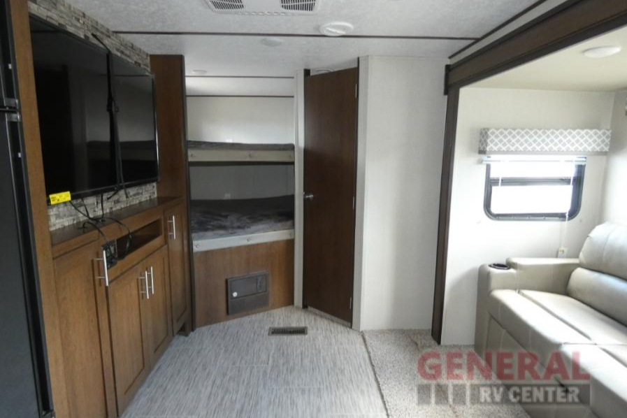 Sun Prime Time Avenger ATI Travel Trailer