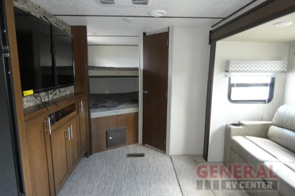 Sun Prime Time Avenger ATI Travel Trailer