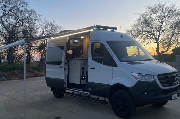 Ready to adventure! 2022 Thor Mercedes 4x4 Adventure van - 0ff-grid ready