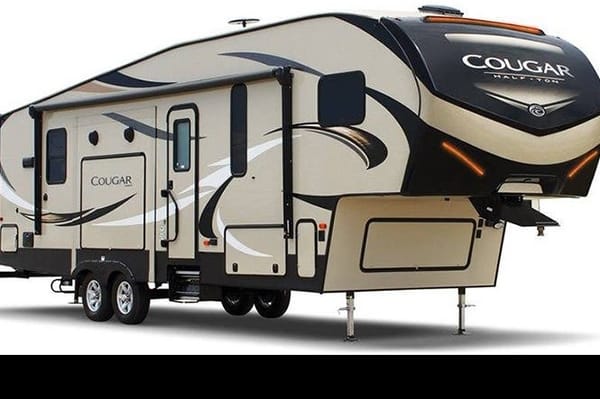 Luxury 2018 Keystone Cougar – Spacious Rear Living RV | Perfect Family Camping