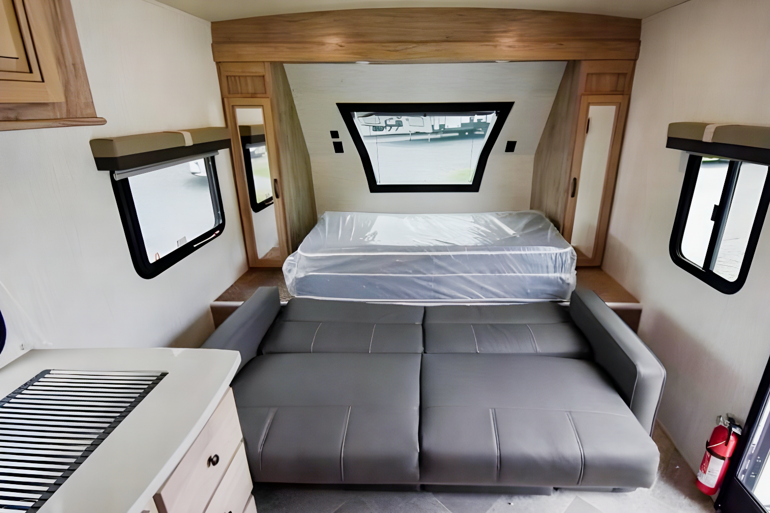 Mary & Shawn's  Palomino Solaire  202RBS Travel Trailer