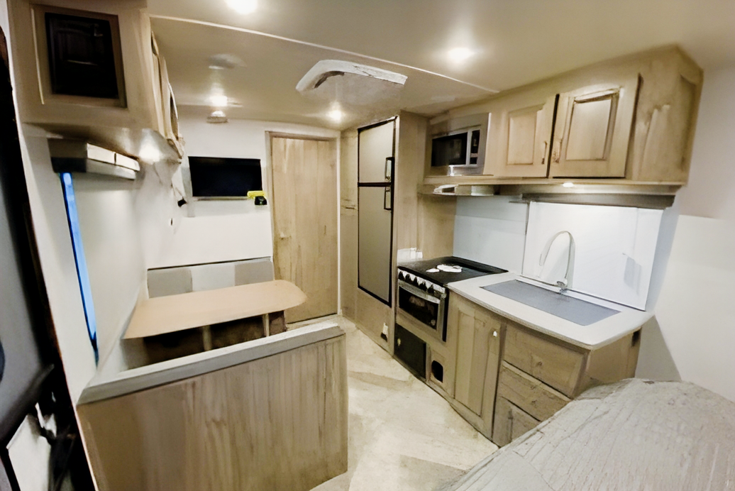 Mary & Shawn's  Palomino Solaire  202RBS Travel Trailer