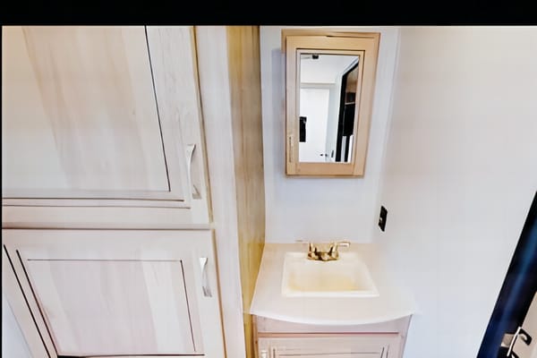 Mary & Shawn's Palomino Solaire 202RBS Travel Trailer