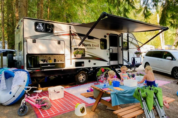Ian and Lindsay's Heartland North Trail 24BHS Travel Trailer