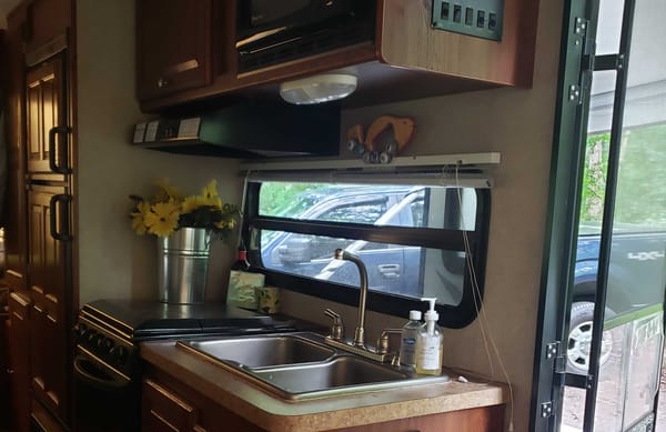 Terri's Rockwood Roo Cottage on wheels