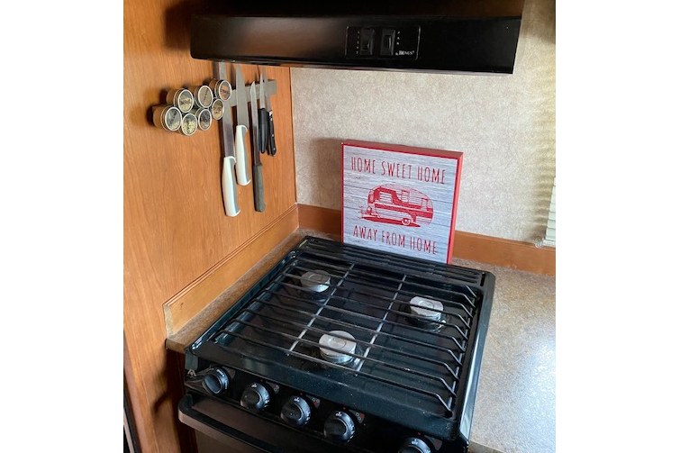 L's Adventurer Ford  Class C