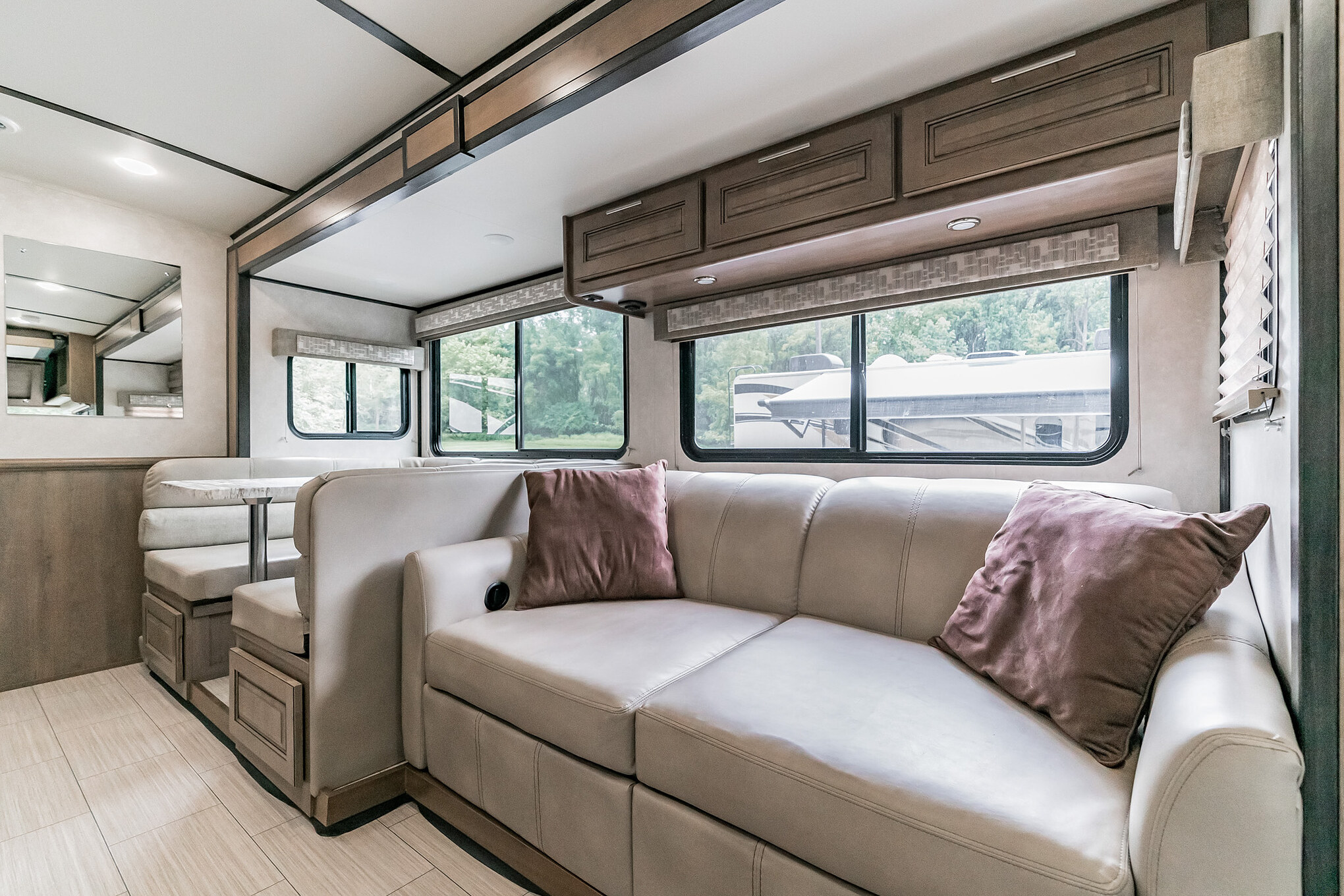 RV Francis - One of the best Class A RV's you are likely to find