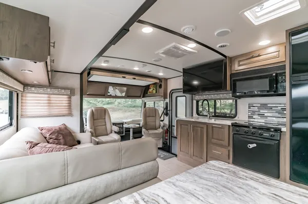 RV Francis - One of the best Class A RV's you are likely to find