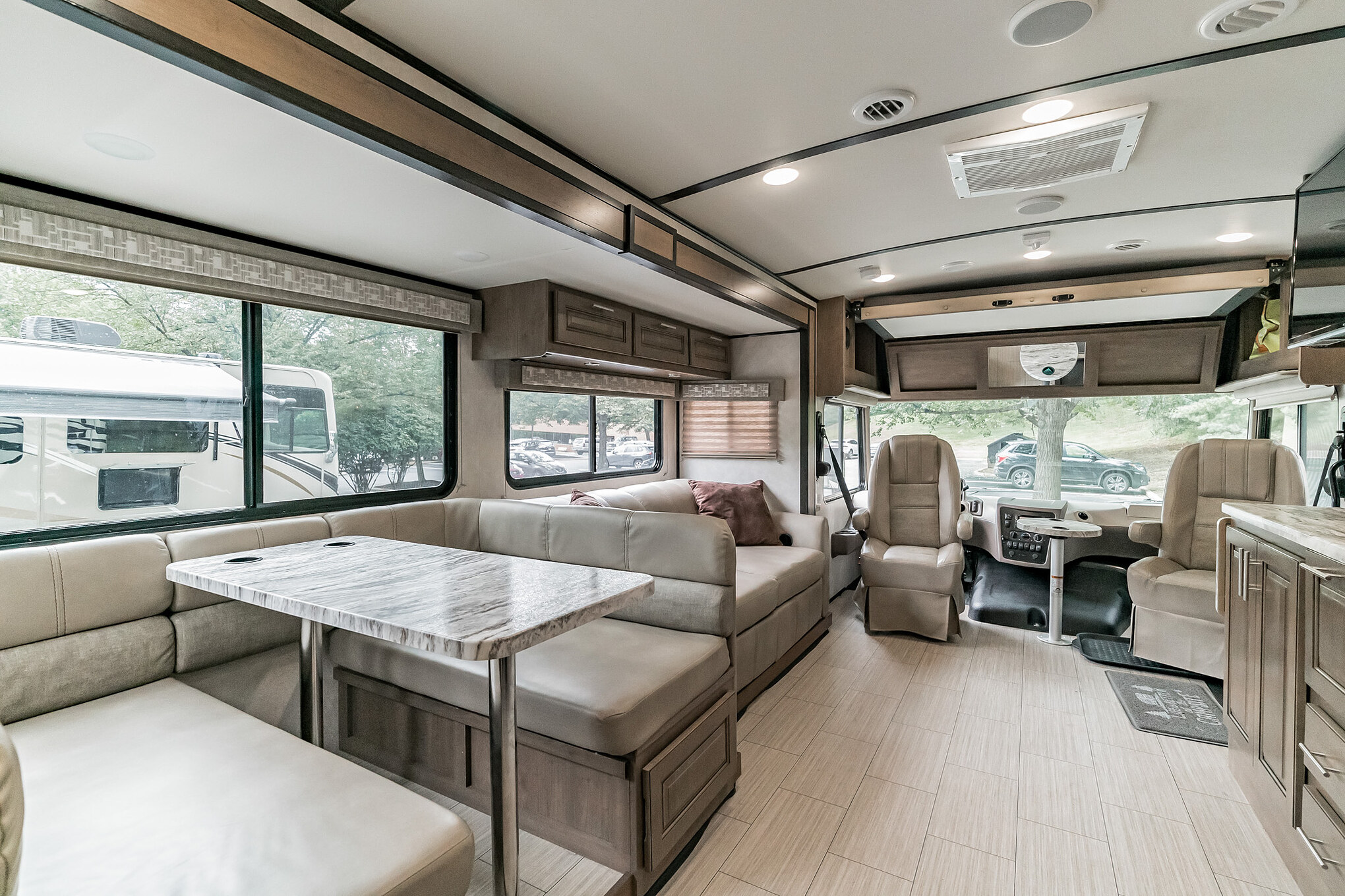 RV Francis - One of the best Class A RV's you are likely to find