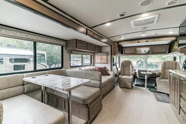 RV Francis - One of the best Class A RV's you are likely to find