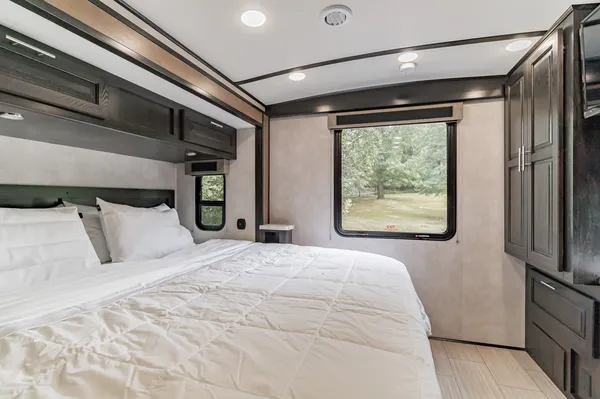 RV Francis - One of the best Class A RV's you are likely to find