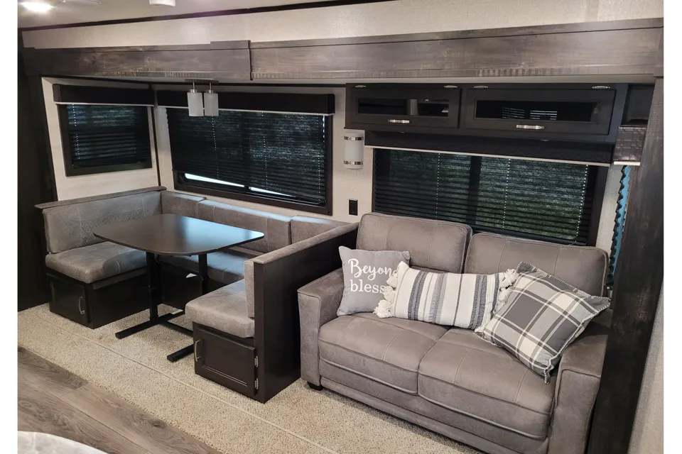 Jayco Jay Flight Bunkhouse 32BHDS Travel Trailer