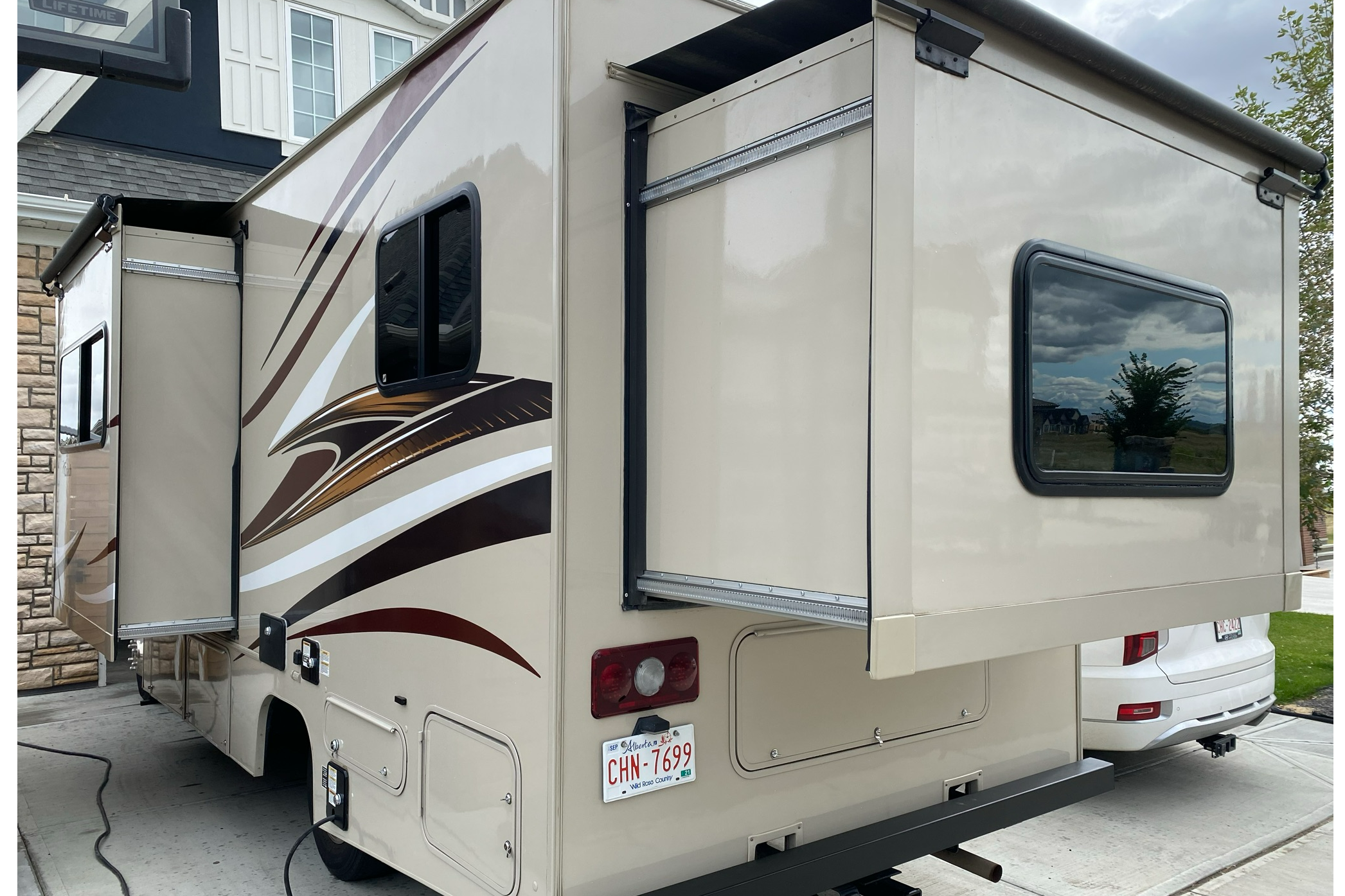 Steve's Coachmen Prism 2250LE Class C (Diesel)
