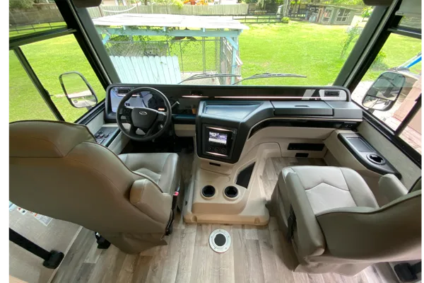 Gorgeous and Easy to Drive 2022 Jayco Alante