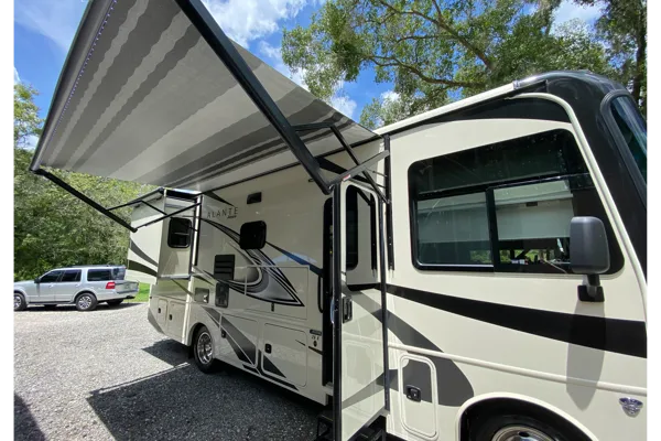 Gorgeous and Easy to Drive 2022 Jayco Alante