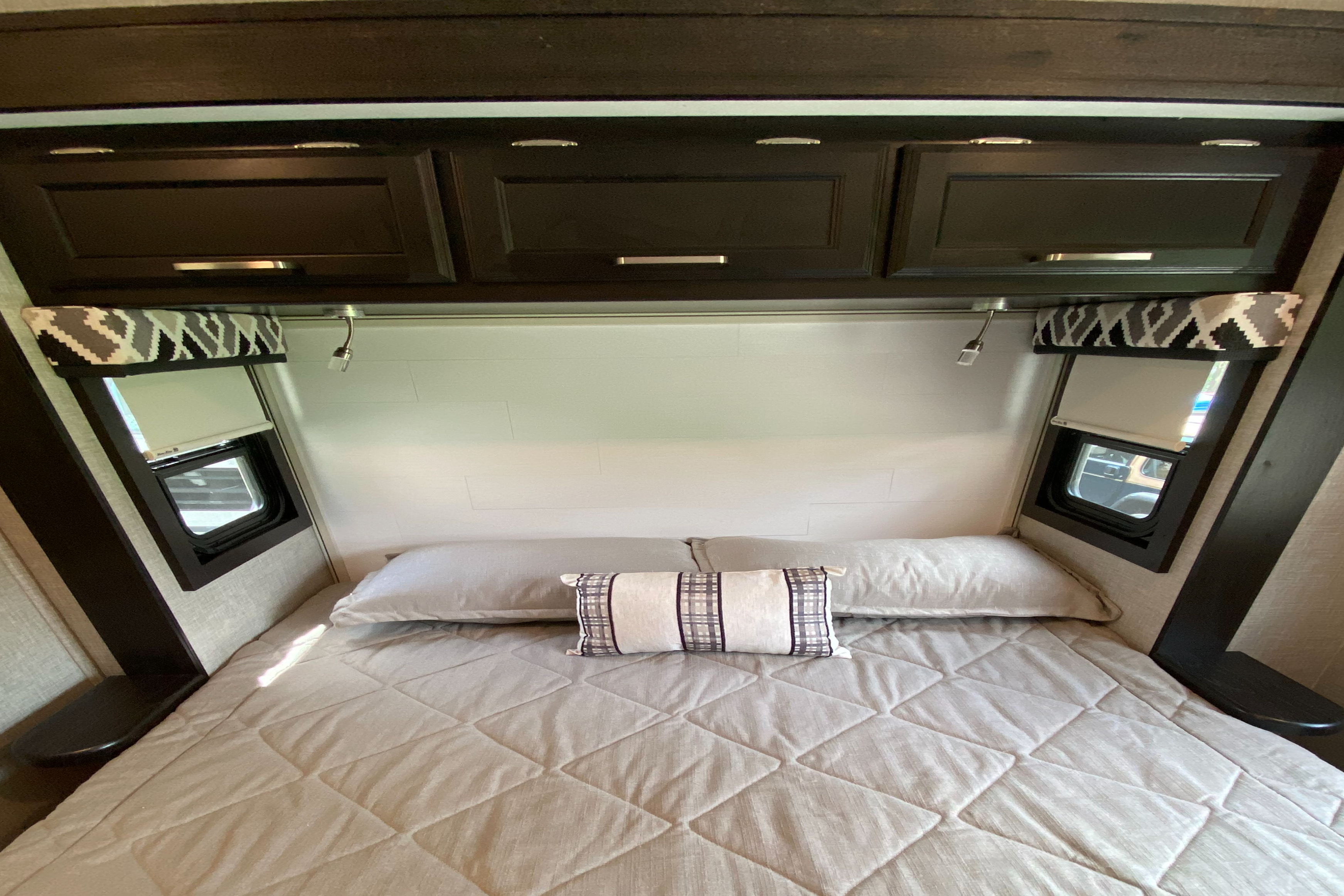 Gorgeous and Easy to Drive 2022 Jayco Alante